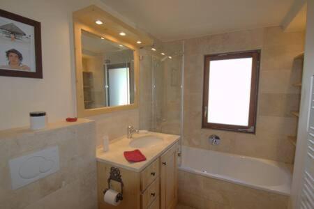 Appartement Ski-in, Chalet-style Appt - 1 Min Walk To Lift *