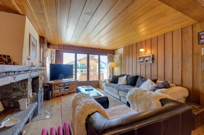 Ski-in, Chalet-style Appt - 1 Min Walk To Lift Apartment